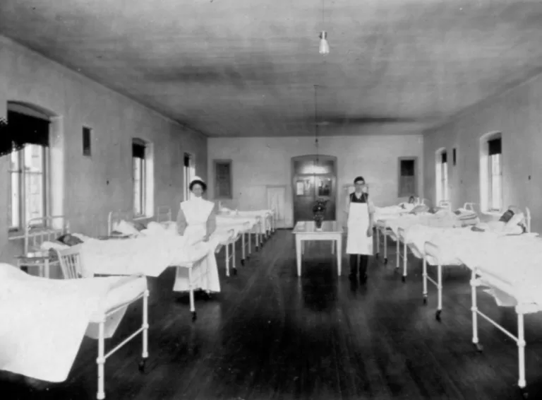 Ward with nurses at Heather Pavilion.