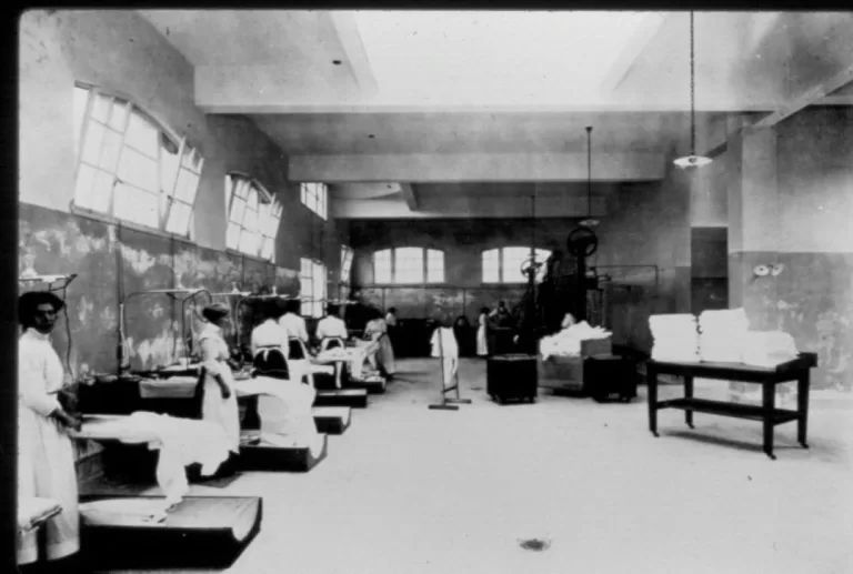 Preparation by nurses ahead of an unidentified "bathing treatment".