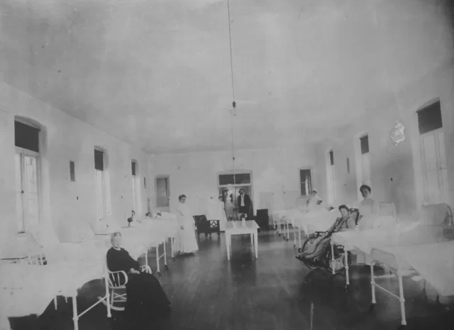 Women's Ward at the Vancouver General Hospital building erected in 1906 at 10th and Heather.