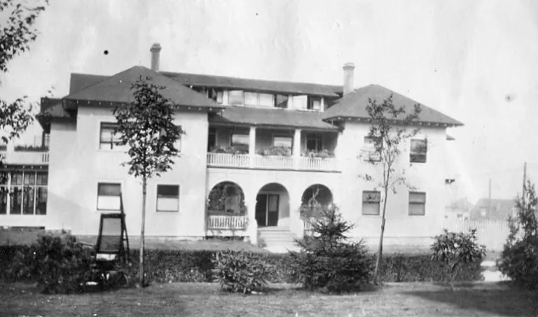 Photograph of the exterior of the still-standing Nurses Residence located at 10th and Heather in Vancouver.